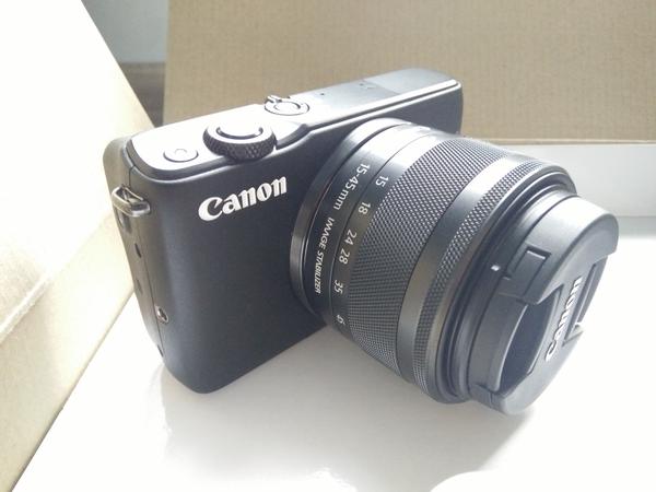 Canon Mirrorless EOS M10